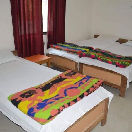 Middle Way Home Stay بود جايا المظهر الخارجي الصورة