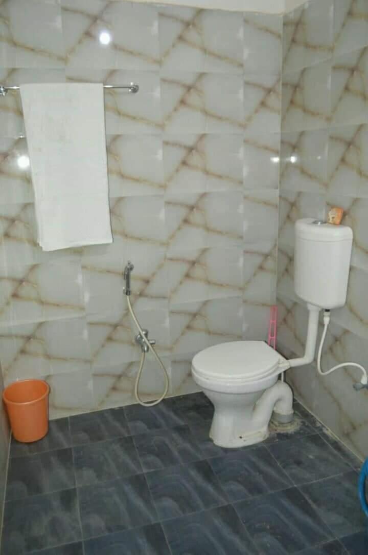 Middle Way Home Stay بود جايا المظهر الخارجي الصورة